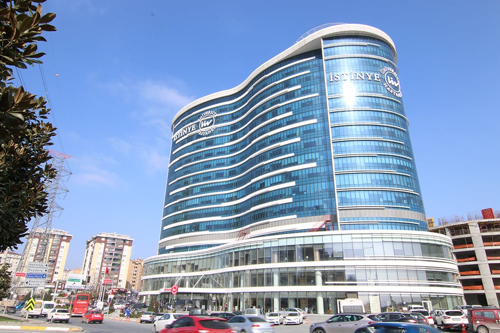 İstinye Üniversitesi Liv Hastanesi