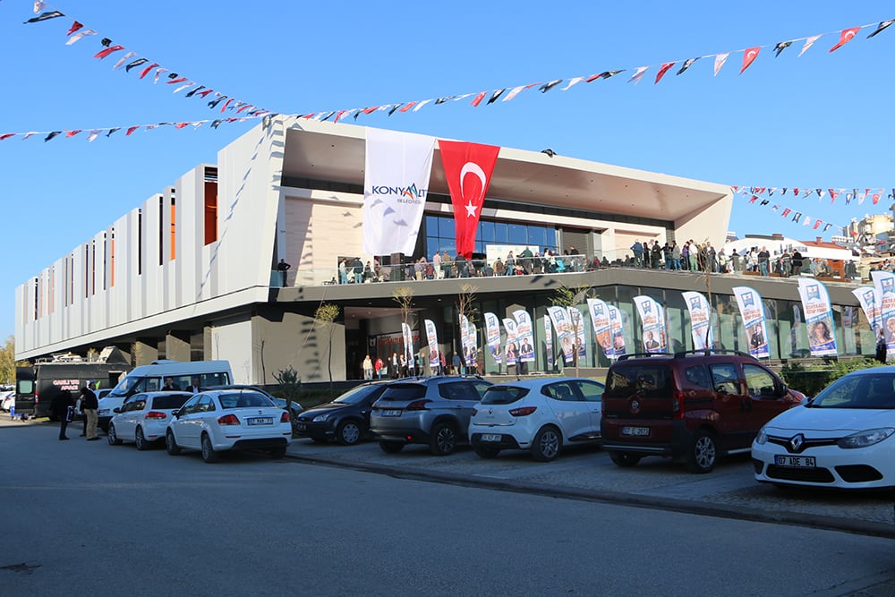 Konyaaltı Kongre ve Fuar Merkezi